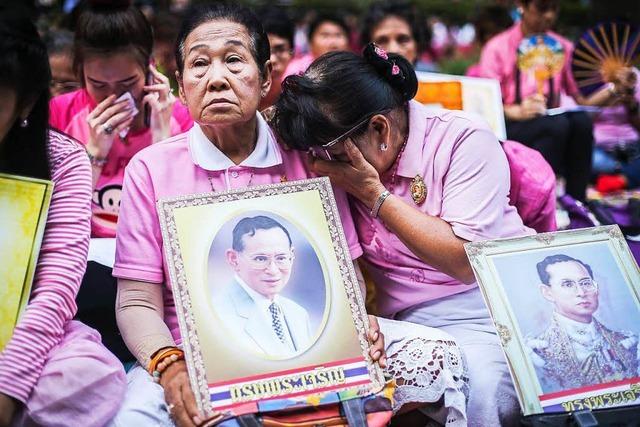 Fotos: Thailand trauert um den verstorbenen Knig Bhumibol