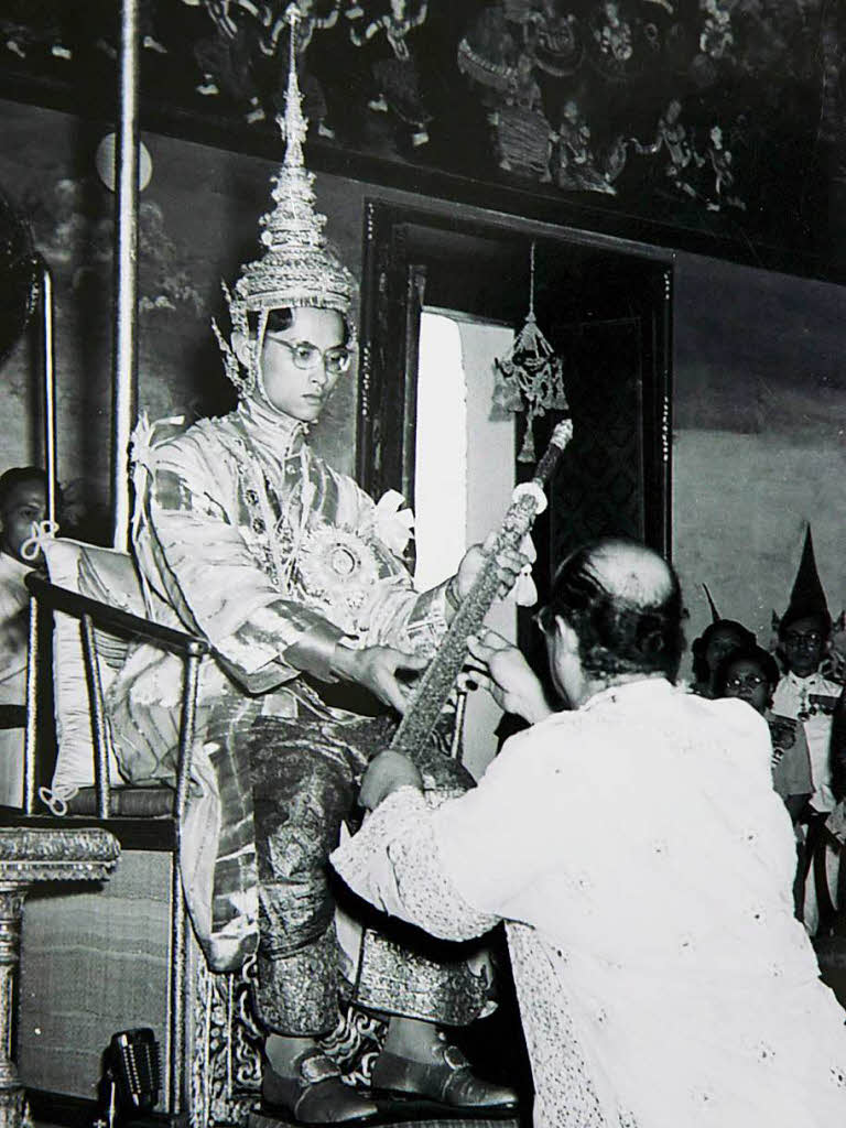 Knig Bhumibol war der am lngsten amtierende Monarch der Welt.