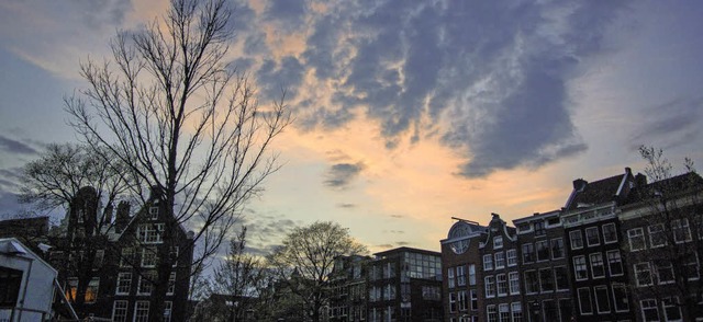 Amsterdam mit der Prinsengracht im Abe...n ber das Schicksal von Anne  Frank.   | Foto: Andrea Schiffner/ANp/DPA