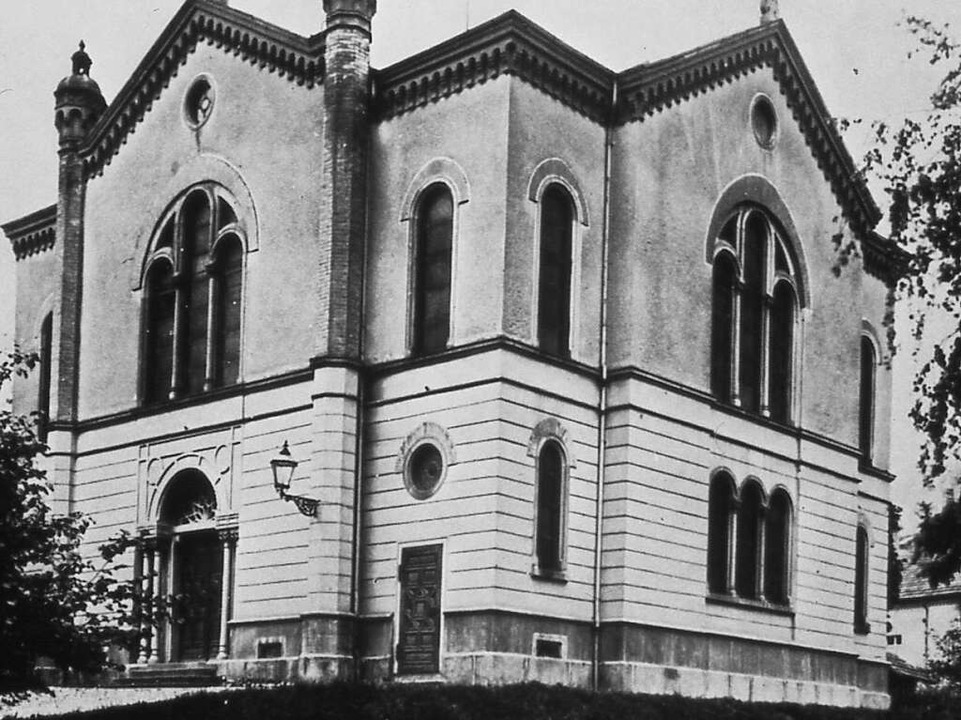 Die Synagoge im maurisch-byzantinische...erung 1925 noch kleine  Knäufe trugen.  | Foto: Augustinermuseum