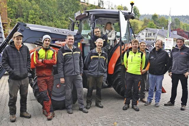 Die Stadt hat einen 100-PS-Traktor für die Waldarbeit angeschafft