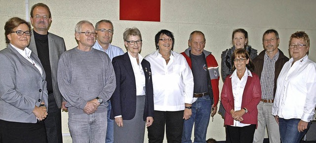 Rotkreuz-Kreisgeschftsfhrerin Petra ...ch, Bernhard cker und Beatrix Mller   | Foto: Brigitte Chymo