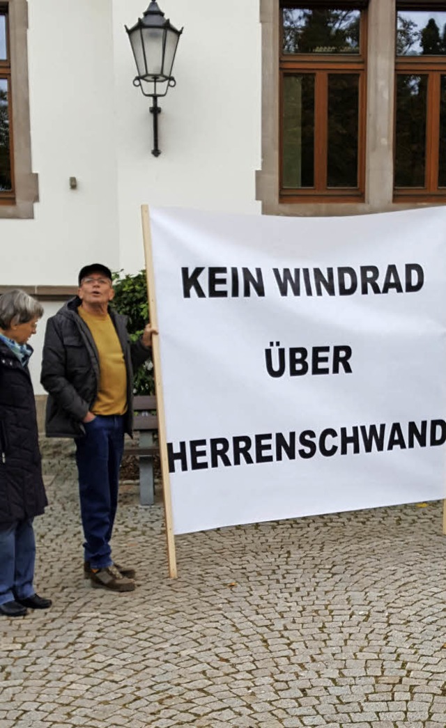 Mitglieder der Herrenschwander Brgeri...gegen Windkraft auf dem Hochgescheid.   | Foto: privat