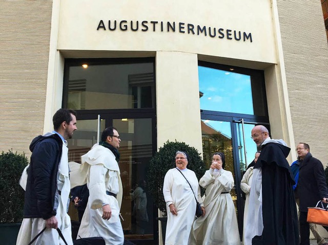 Die Freiburger Dominikaner laden ins M...rn und Brder anderer Konvente kommen.  | Foto: simone hhl