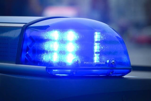 Zwei Männer rauben Backshop in Freiburg-Opfingen aus - Angestellter gefesselt