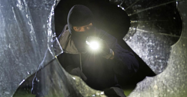 Auch  nachts sind Einbrecher unterwegs...en nicht immer in Flagranti erwischt.   | Foto: Symbol-Foto: DPA