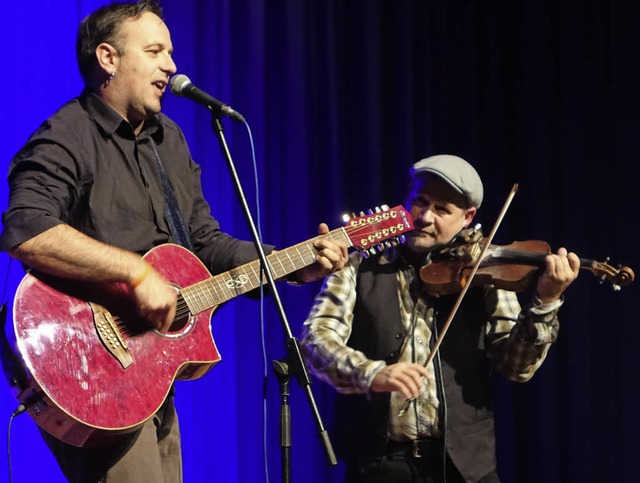 Raggle Taggle Folk brachten  John Rech...Catcher in den Bad Sckinger Kursaal.   | Foto: Roswitha Frey