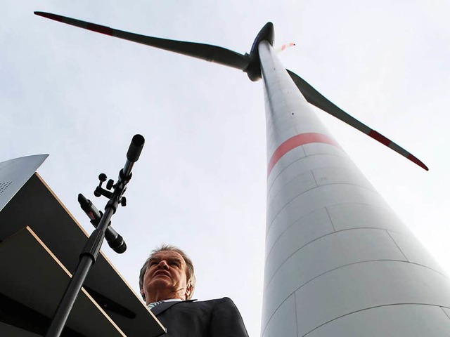 Ein &#8222;klares Bekenntnis zur Energ...Franz Untersteller den neuen Windpark.  | Foto: Christoph Breithaupt