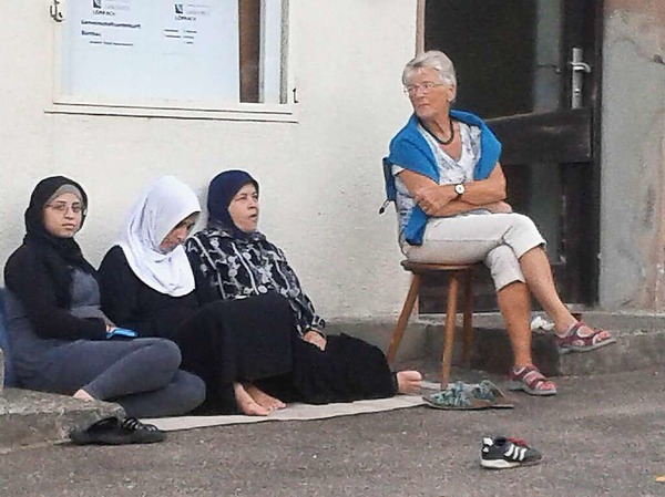 Herbert Baier:  Aus Krieg und Elend  geflohen und im Kleinen Wiesental angekommen: Syrische Frauen fhlen sich in der Flchtlingsunterkunft in Brchau geborgen und freuen sich ber  Kontakte zu Einheimischen.