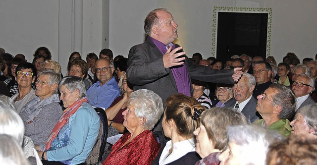 Profi: Tenor Markus S sang sich im Handumdrehen in die Herzen des Publikums.  | Foto: Jutta Binner-Schwarz