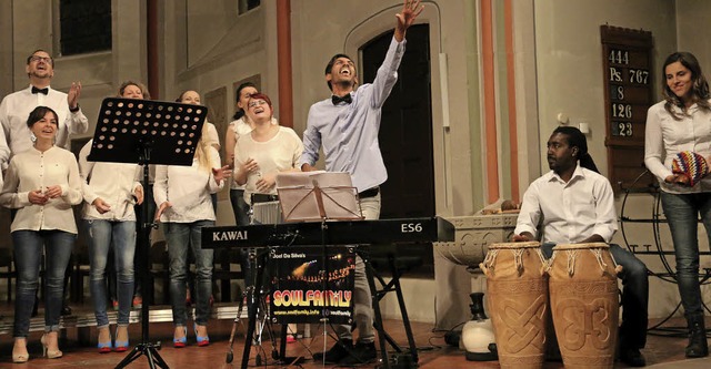 Die Soulfamiliy mit Joel Da Silva bot ...dtkirche ein Feuerwerk der Soulmusik.   | Foto: Dagmar Barber