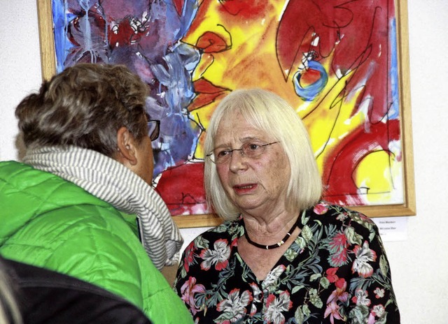Rita Bleichert, Witwe des verstorbenen...tigen Portrts des Knstlers zu sehen.  | Foto: Babette Staiger