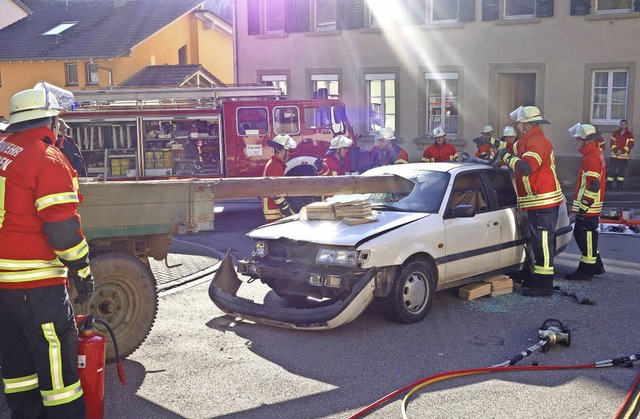 Die Grimmelshofer Feuerwehr fhrte gek...to vor.                                 | Foto: Andreas Mahler