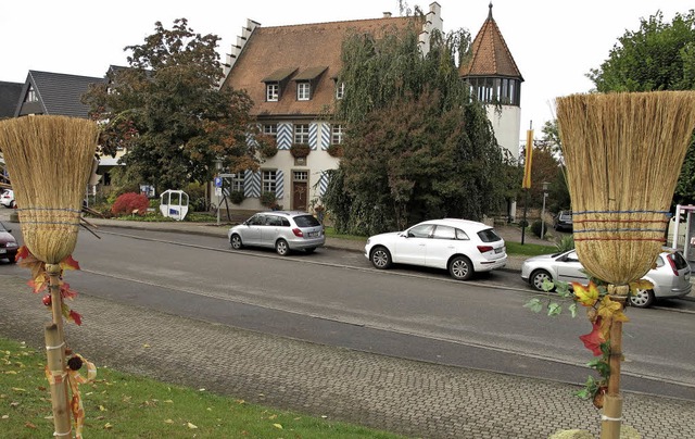 Die Ortsmitte von Bad Bellingen mit de...ulichen Erneuerung attraktiver werden.  | Foto: Jutta Schtz