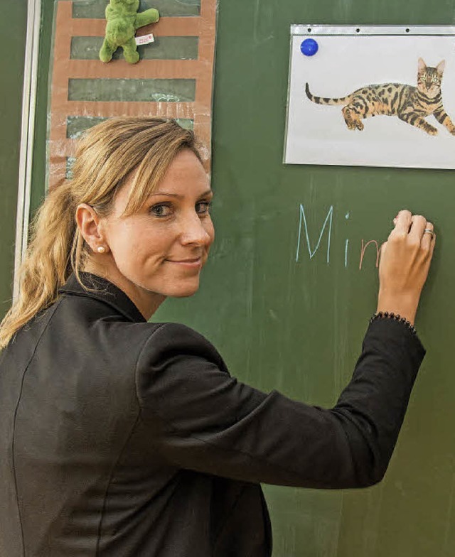 In ihrer Klasse 1a: Kathrin Krebs, die...ulleiterin der Grundschule Mnchweier.  | Foto: Olaf Michel