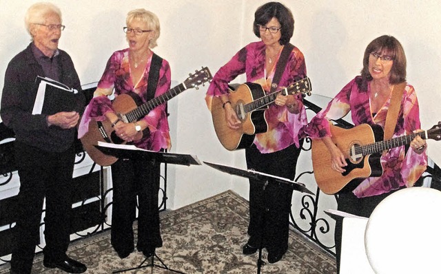 Die Kuttruff Singers (von links): Leit...ner, Susanne Trndle und Heidi Jehle.   | Foto: Elisabeth Baumeister