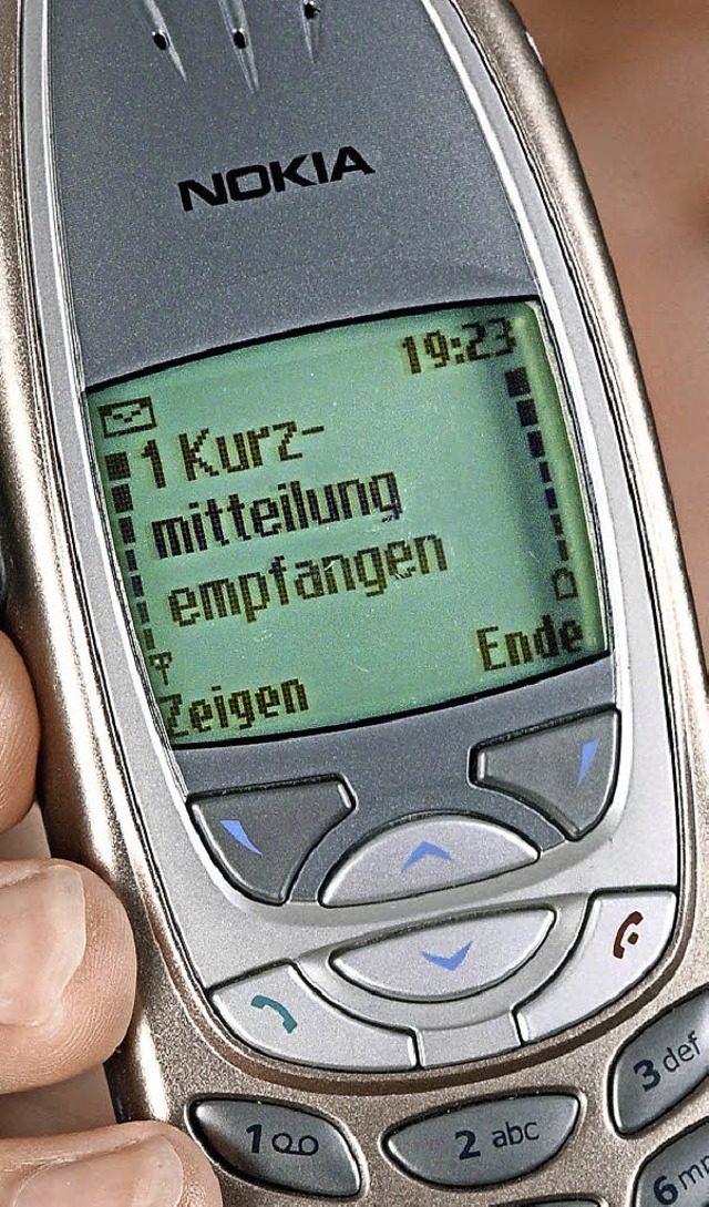 Lebensversicherung: Fr die Kurzmittei...nur Anschluss ans mobile Telefonnetz.   | Foto: DPA