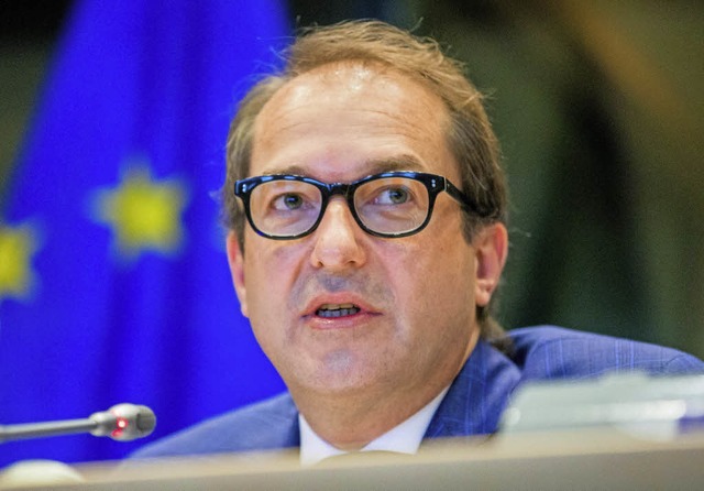 Alexander Dobrindt stellte sich den kritischen Fragen der EU-Abgeordneten.   | Foto: dpa