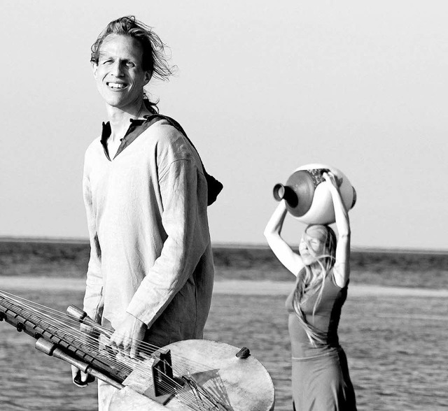 Paar und musikalische Partner: Nils Kercher und Kira Kaipainen   | Foto: Promo