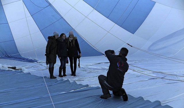 Ein Foto aus dem Inneren des Ballons ist Pflicht.   | Foto: Dorothee Philipp