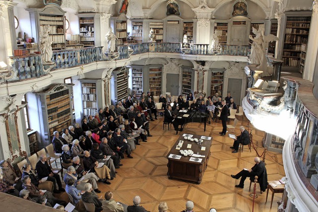 Die Rokokobibliothek im ehemaligen Ben...taltungsort fr die Hommage an Hebel.   | Foto: Erich Krieger