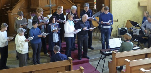 Beim mitreienden Chorprojekt in der e...wurden Lieder aus aller Welt gesungen.  | Foto: privat