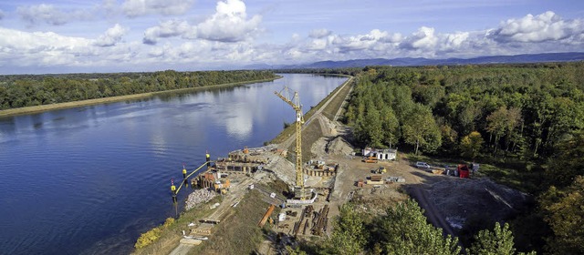 Die Baustelle &#8222;Einlassbauwerk Po...fang Oktober aus der Vogelperspektive.  | Foto: Bernhard Rein