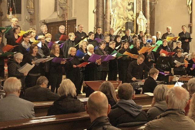 Kirchenchor mit Percussion-Ensemble