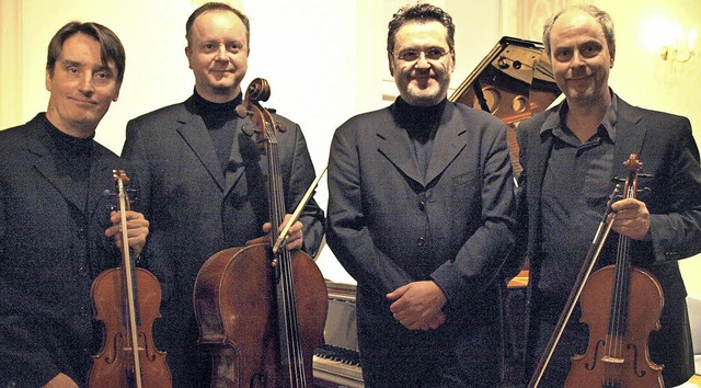 Das Mozart Piano Quartet mit Mark Goth...ns im ausverkauften Bonndorfer Schloss  | Foto: Karin Stckl-Steinebrunner