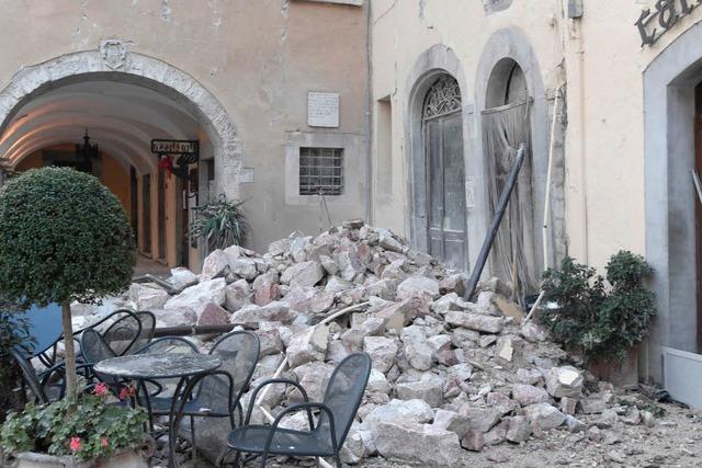 Italien hofft nach Erdbeben auf glimpflichen Ausgang