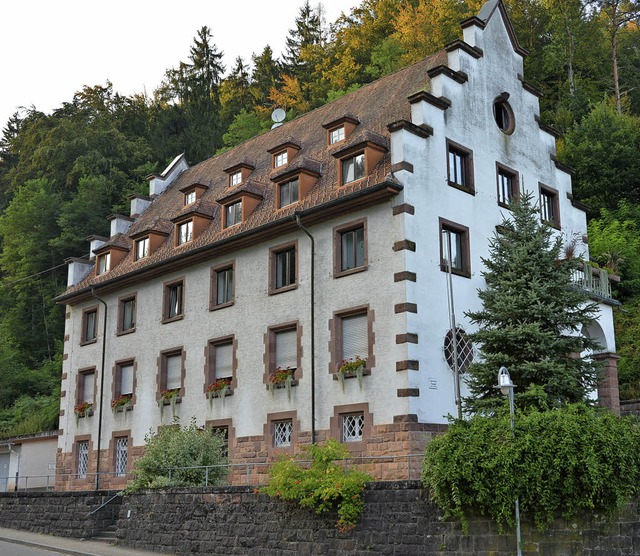 Soll barrierefrei werden: Das Freimter Rathaus.   | Foto: Sommer