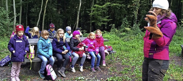 <BZ-FotoAnlauf>Grundschule Altdorf:</B...der Fuchs-Handpuppe wird Natur erklrt  | Foto: Schule