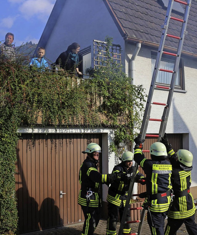 Zuvorderst stand die &#8222;Rettung&#8...ehrabteilung Suggental im Sandweg 6.    | Foto: Karin Heiss