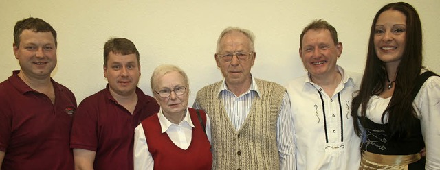 Mit der Urauffhrung der Polka &#8222;...rle sowie Edwin mit Ehefrau Karoline.   | Foto: DIETER MAURER