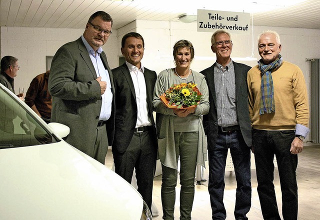 Brgermeister Matthias Guderjan (von l...ehmen seit  40 Jahren beschftigt ist.  | Foto: Werner Schnabl