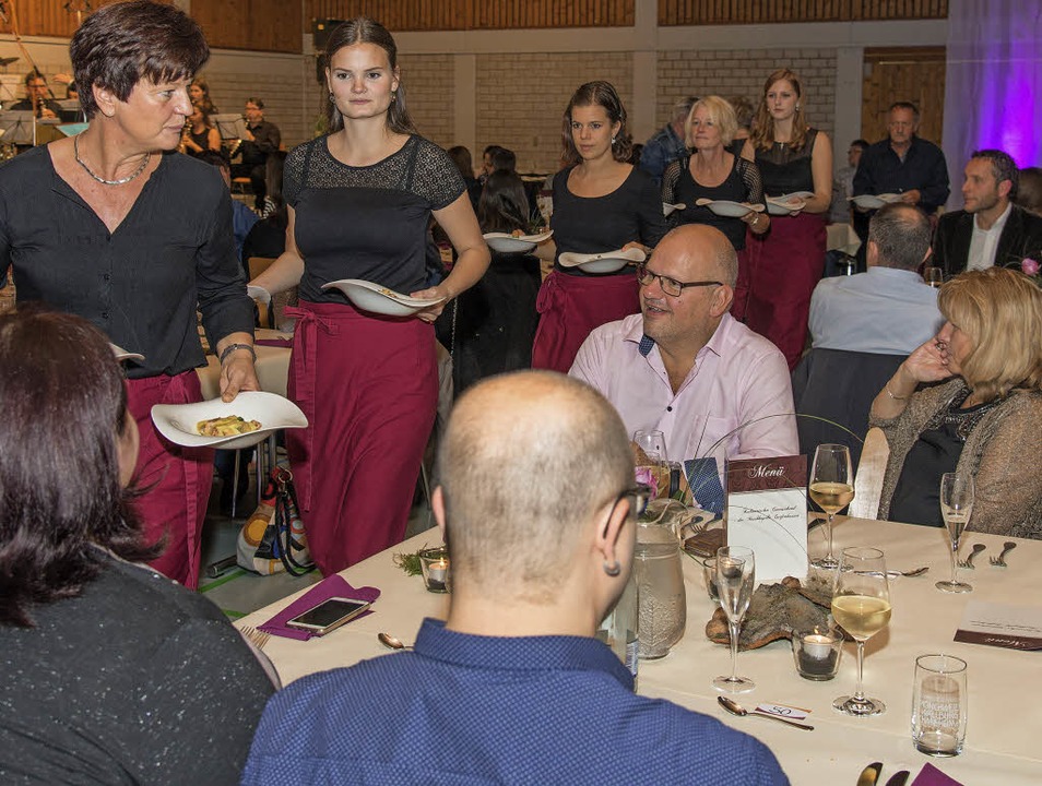 Die Gste genossen das musikalische Men der Kapelle.   | Foto: Olaf Michel