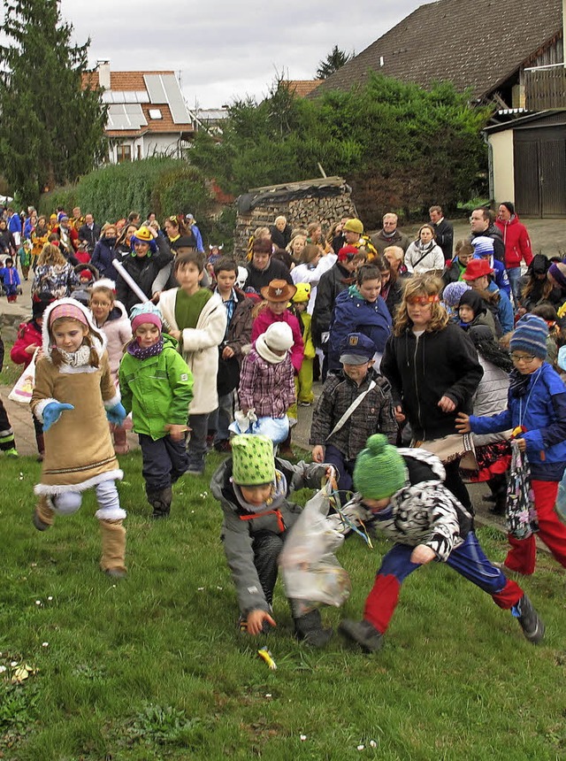 Die Kinderfasnacht mit Umzug, der abwe...n Bamlach stattfindet, ist ein Renner.  | Foto: Jutta Schtz