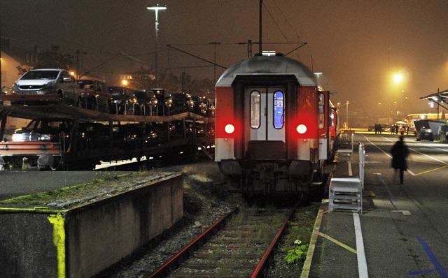 Die letzte Fahrt des DB-Autoreisezuges...er mit einem anderen Anbieter weiter.   | Foto: Thomas Loisl Mink