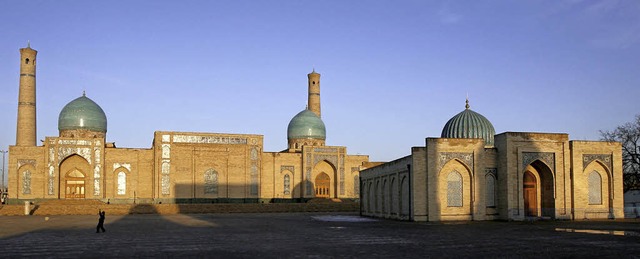 Zeugnis kultureller und konomischer E... Moschee und Koranschule in Taschkent   | Foto: dpa