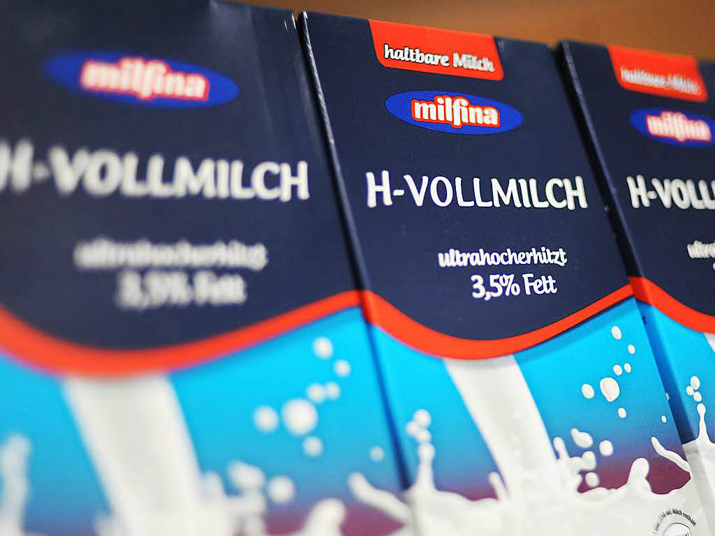 Aldi Macht Die Milch Um Mehr Als 40 Prozent Teurer Wirtschaft Badische Zeitung