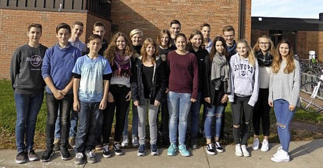 Gruppenfoto vor der Northfield High School  | Foto: PRIVAT