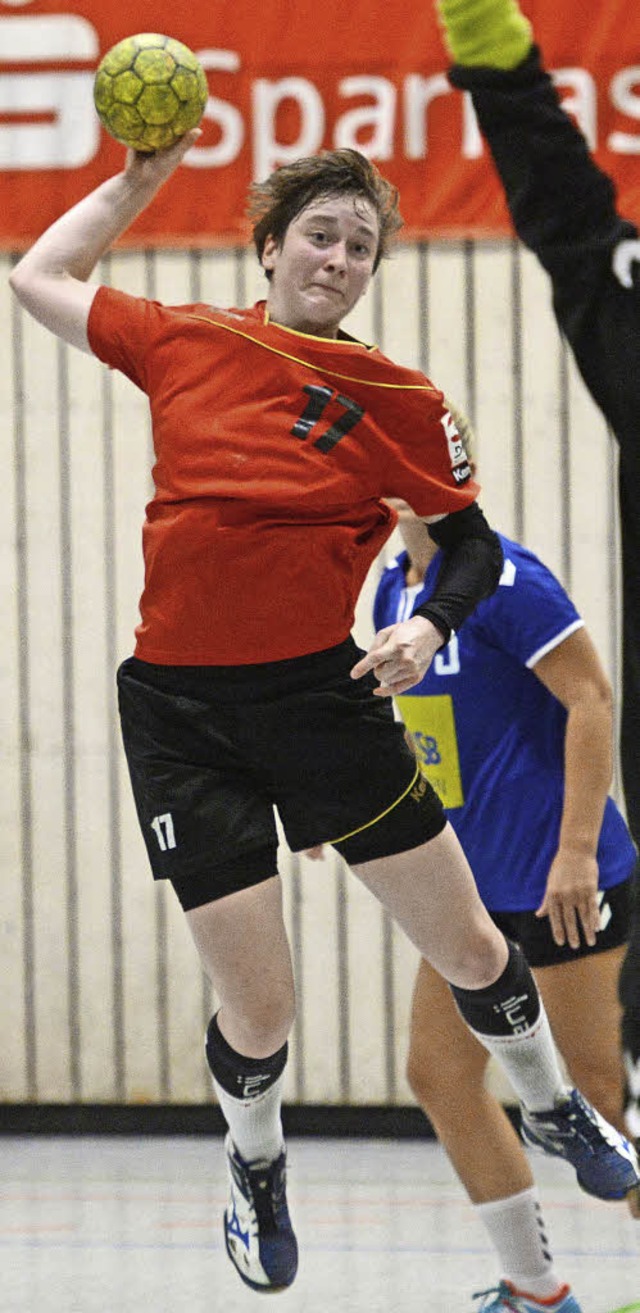 Die HSG-Handballerin   mit eingebauter Torgarantie: Nadine Czok   | Foto: Patrick Seeger