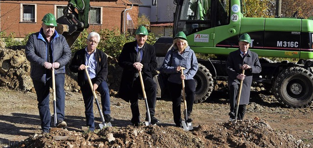 Frank Asal, Herbert Winkler, Gerhard K...ohnhaus der Baugenossenschaft Todtnau   | Foto: Ulrike Jger