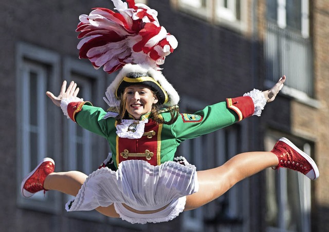 Gegen Funkenmariechen hat man im Sden...&#8222;Helau&#8220; allerdings schon.   | Foto: Maja Hitij (DPA)