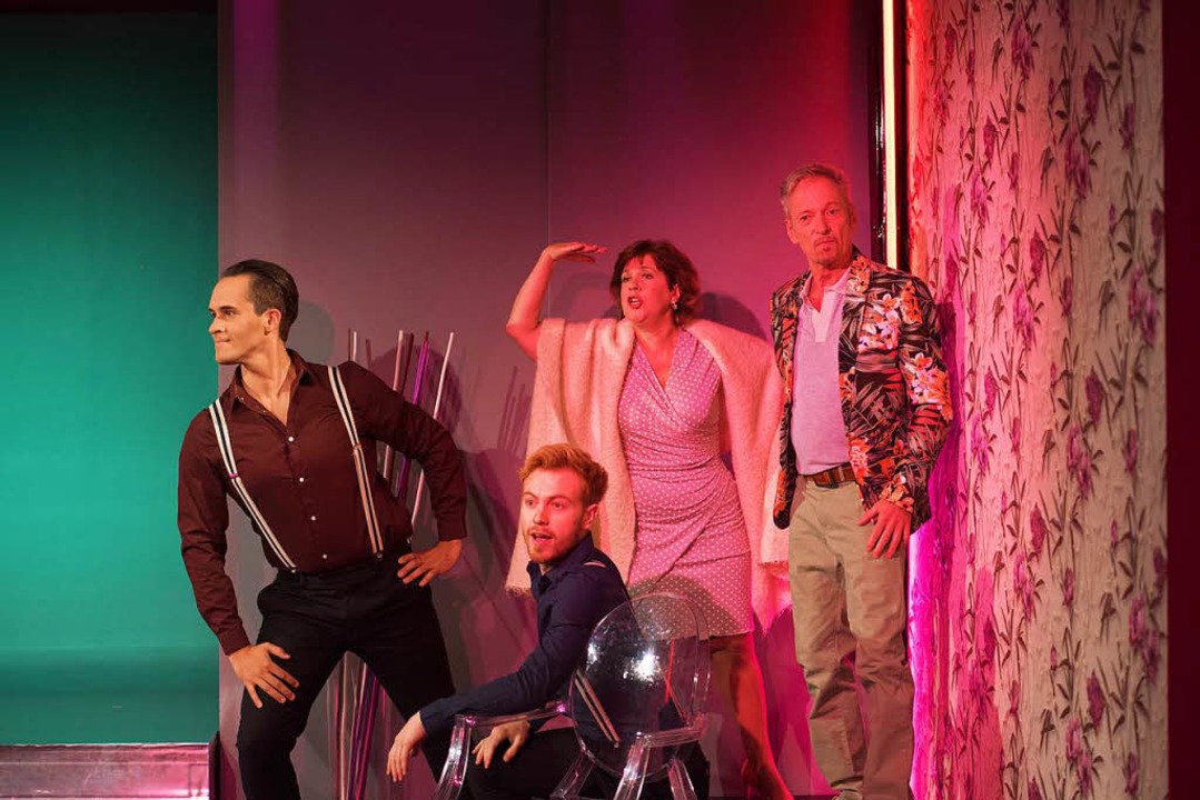 Michael Gugl (links) in der Operette &#8222;Ball im Savoy&#8220;.  | Foto: Brian Barnhart