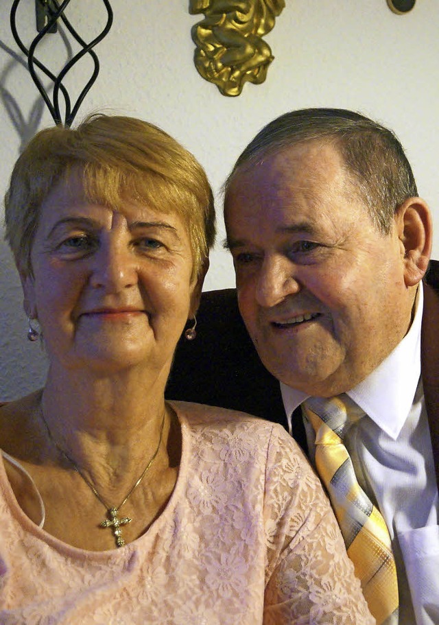 Sie halten seit 50 Jahren zusammen: Me...tigen Samstag ihre  goldene Hochzeit.   | Foto: Silke Hartenstein