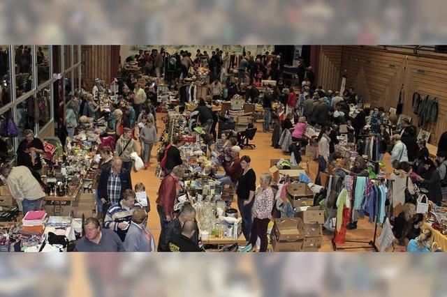 Mit dem Tierschutzverein Lffingen. Flohmarkt fr Kinder und Erwachsene. In Lffingen