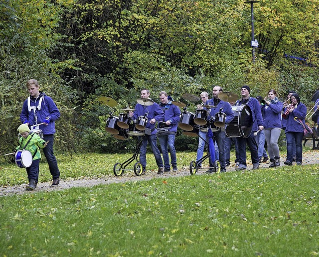 Ein Teil des Auftritts bei &#8222;Gugg...Graffitti Spukker&#8220; aus Reinach.   | Foto: Volker Mnch