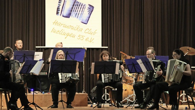 Der Harmonika-Club Inzlingen bei seinem Abschlusskonzert   | Foto: Katharina Bartsch