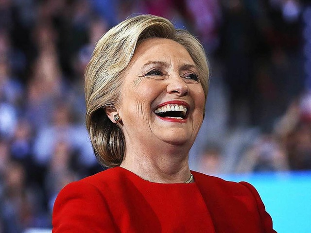 Hillary Clinton gewinnt die Abstimmung in Dixville Notch mit 4:2 Stimmen.  | Foto: AFP